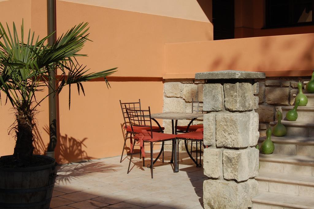 Gut Zentgraf Hotel Moerbisch Am See Exterior photo